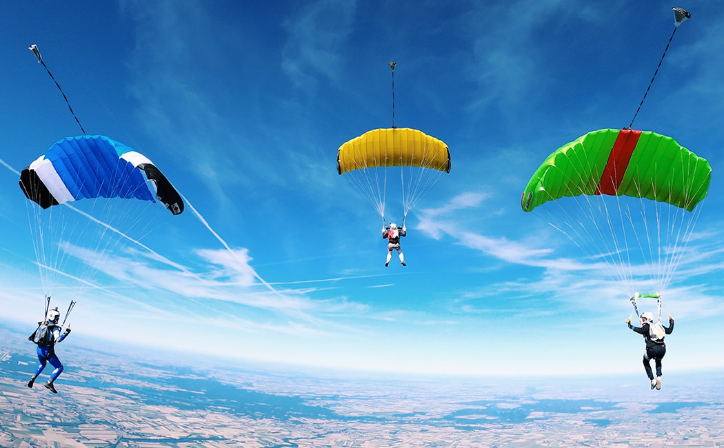 Skydiving Skydiving